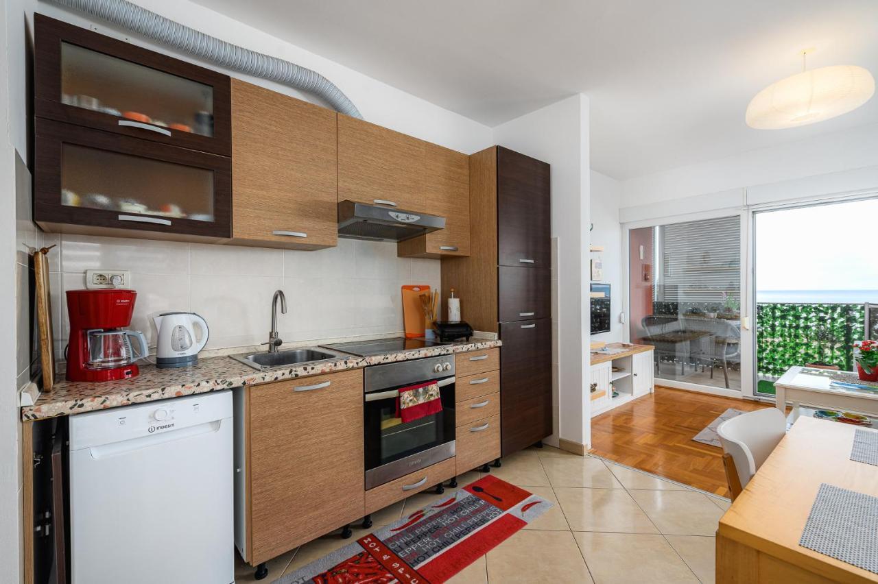 Apartment Ares 13 In Umag Center Bagian luar foto