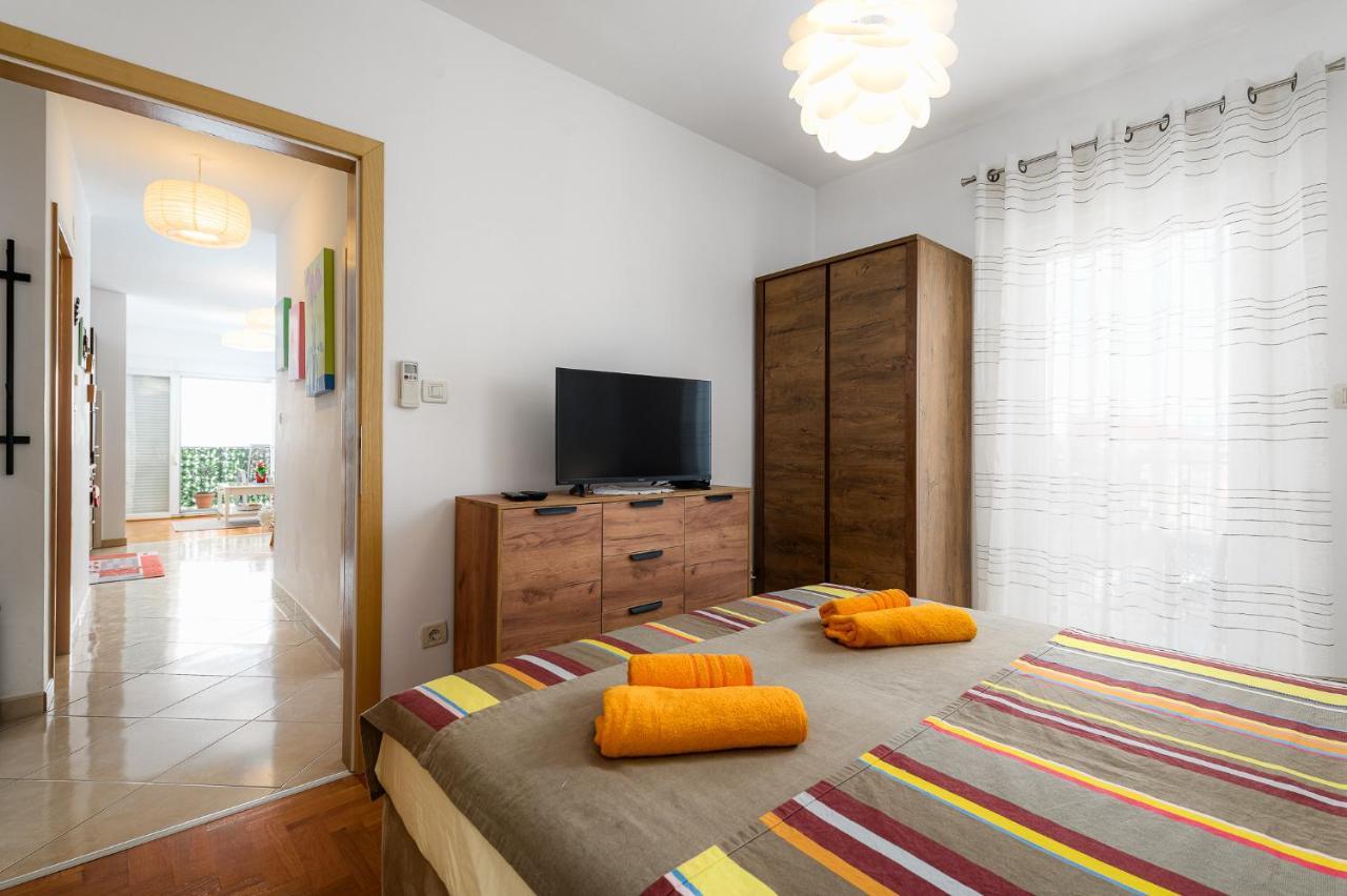 Apartment Ares 13 In Umag Center Bagian luar foto