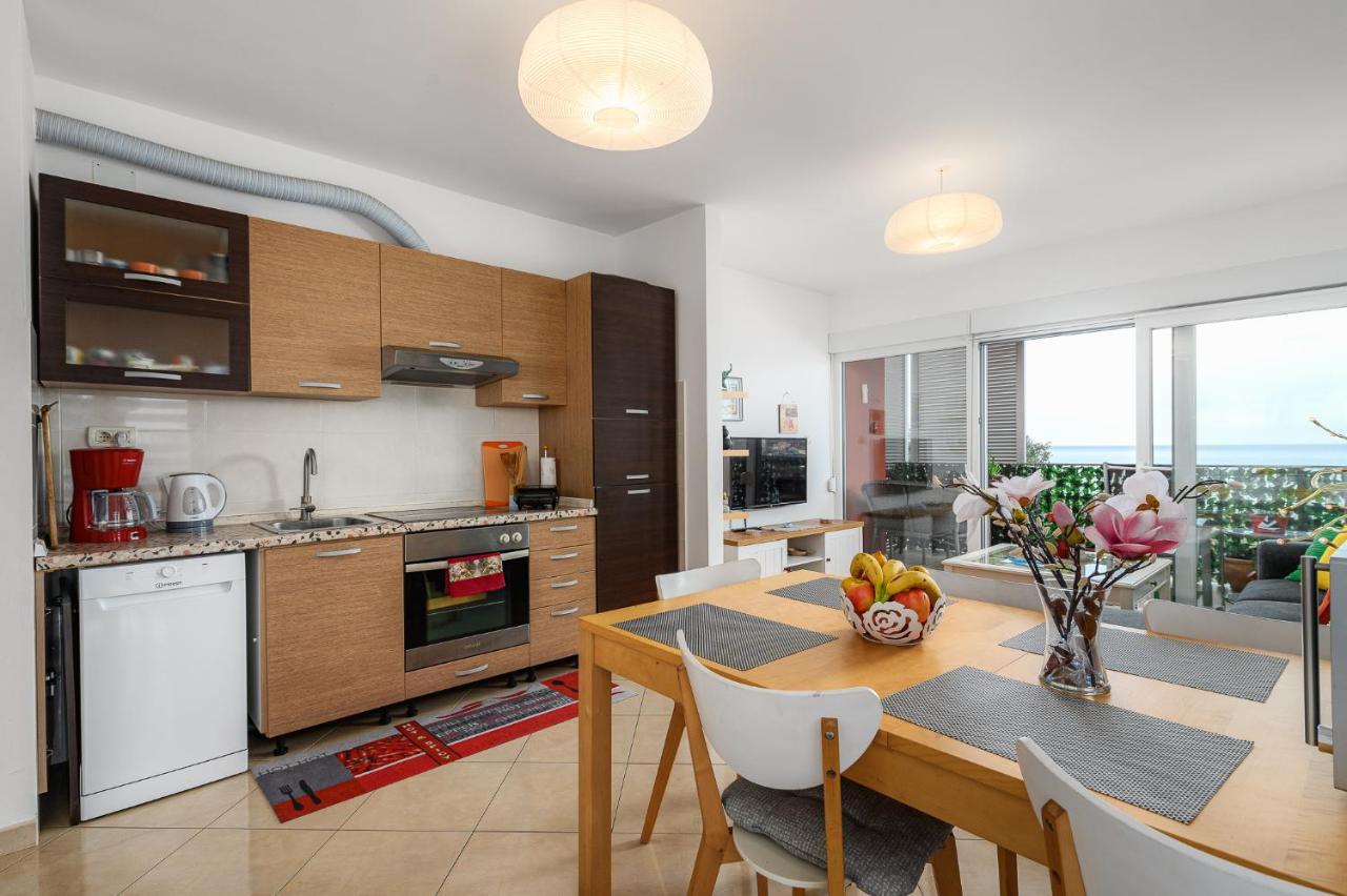 Apartment Ares 13 In Umag Center Bagian luar foto