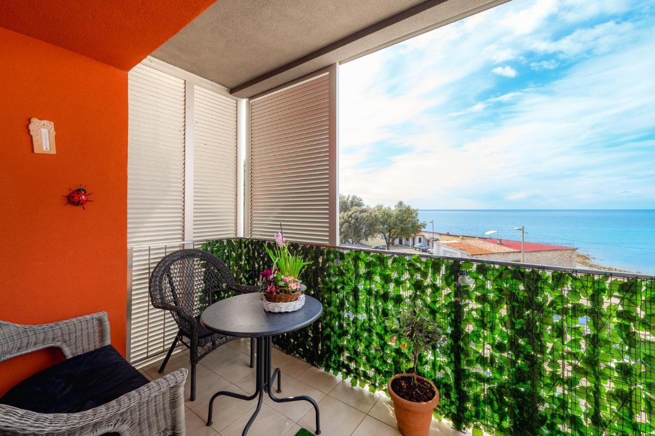 Apartment Ares 13 In Umag Center Bagian luar foto
